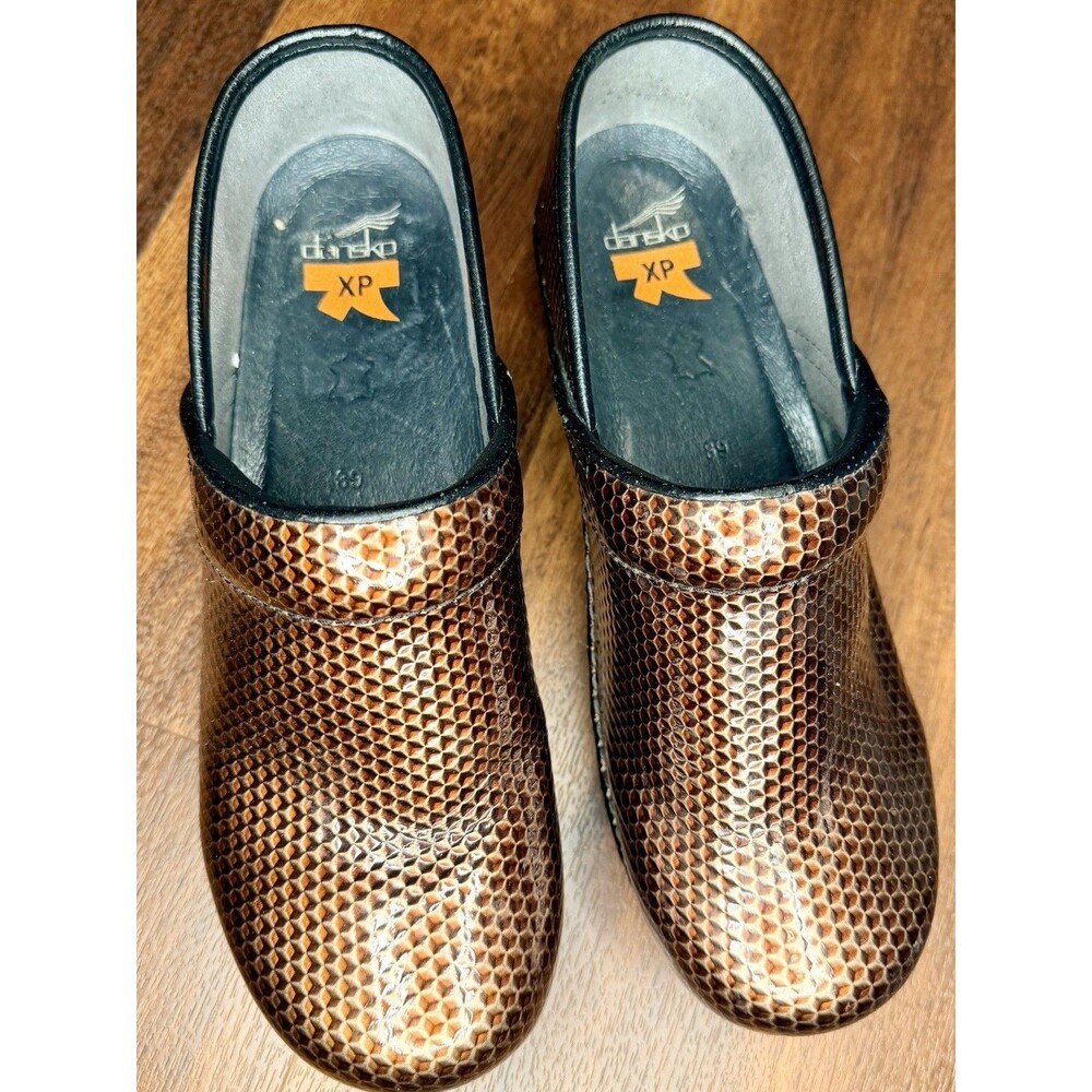 Dansko XP Metallic Brown Copper Snakeskin Clogs Size 39 EUC!!